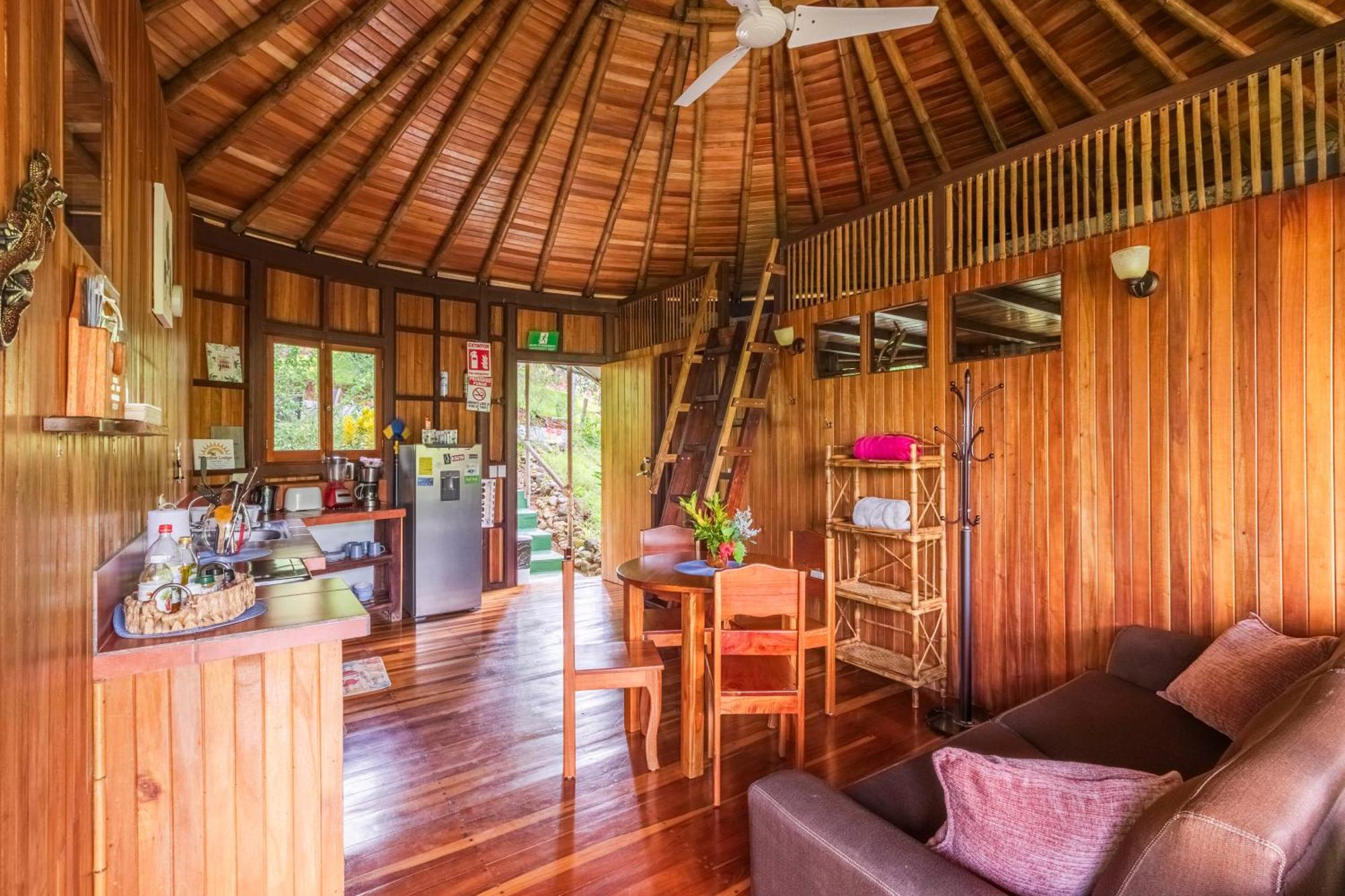 Paradiselodge Jungleguesthouse Platanillo Eksteriør bilde